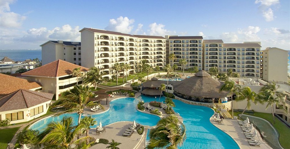 Emporio Cancun Family Suites